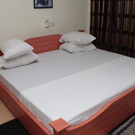 Nbangba Hotel Techiman Экстерьер фото