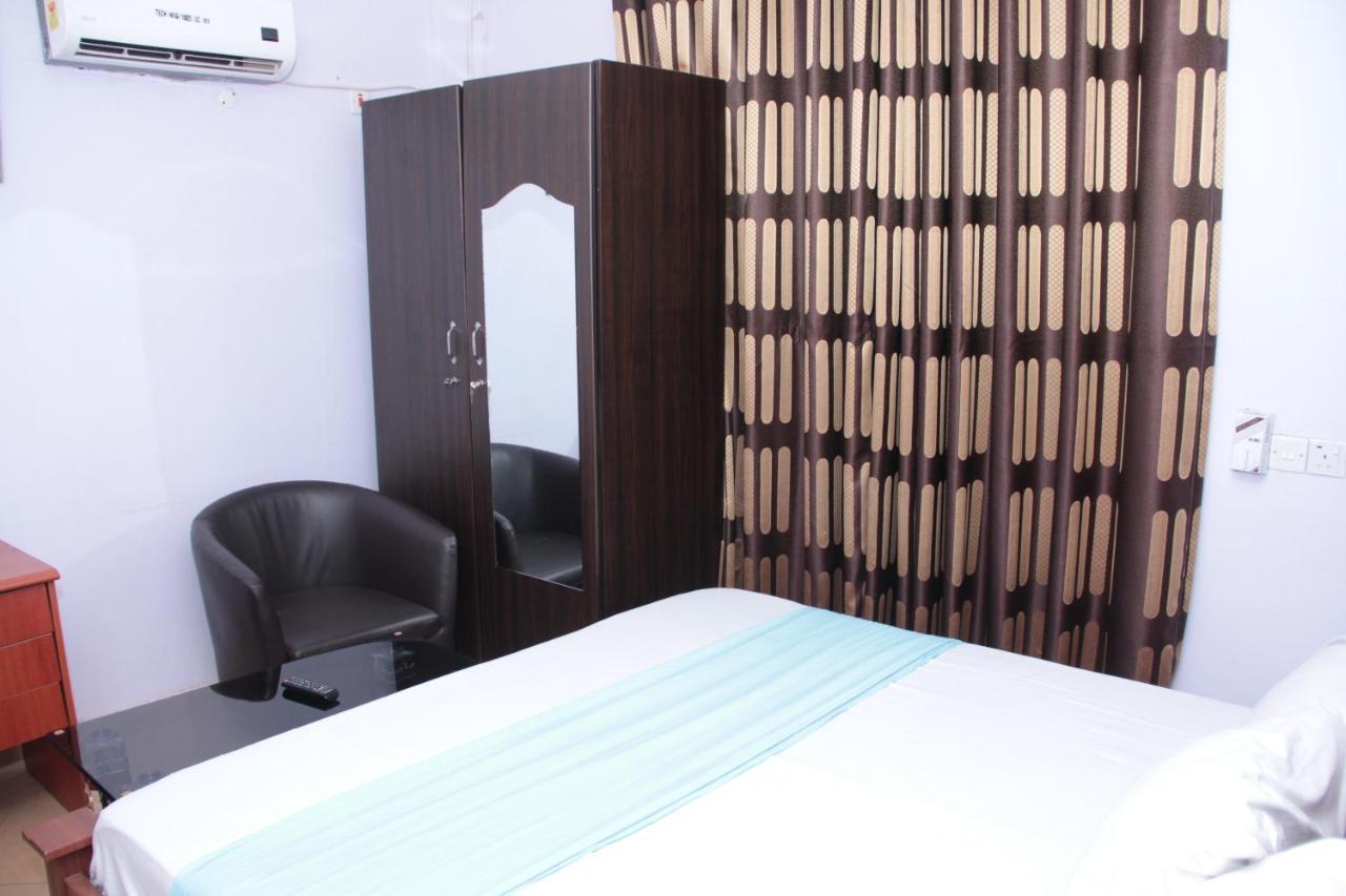 Nbangba Hotel Techiman Экстерьер фото